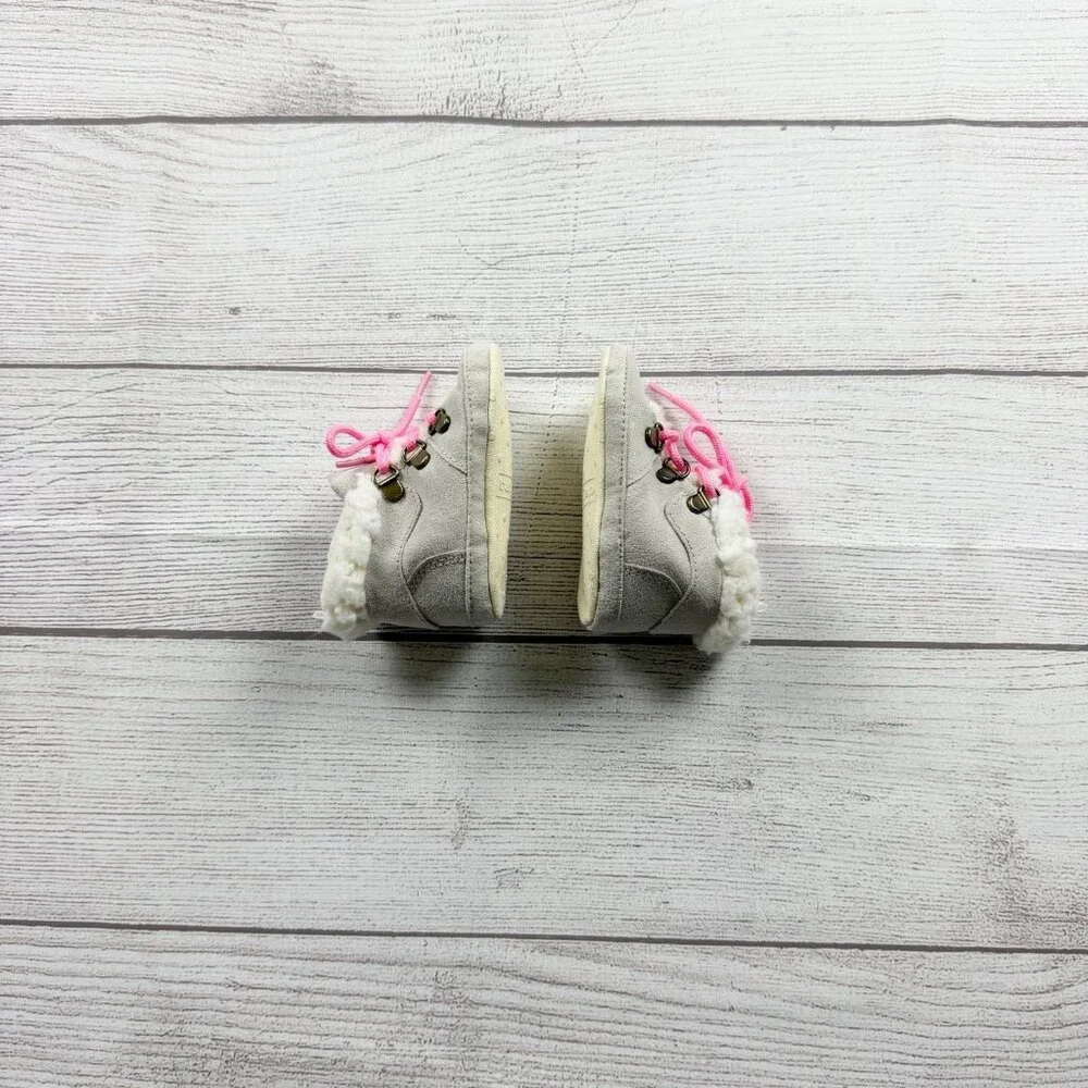 Gap Soft Sole Crib Shoe Booties